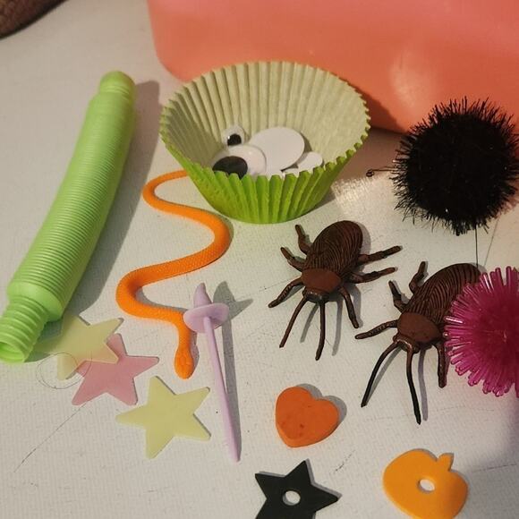 Halloween themed sensory bin add ins skeleton learning play homeschool school - Picture 10 of 12